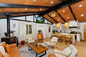 Eagle Peak Modern Cabin Near the Lake with AC Big Bear Lake